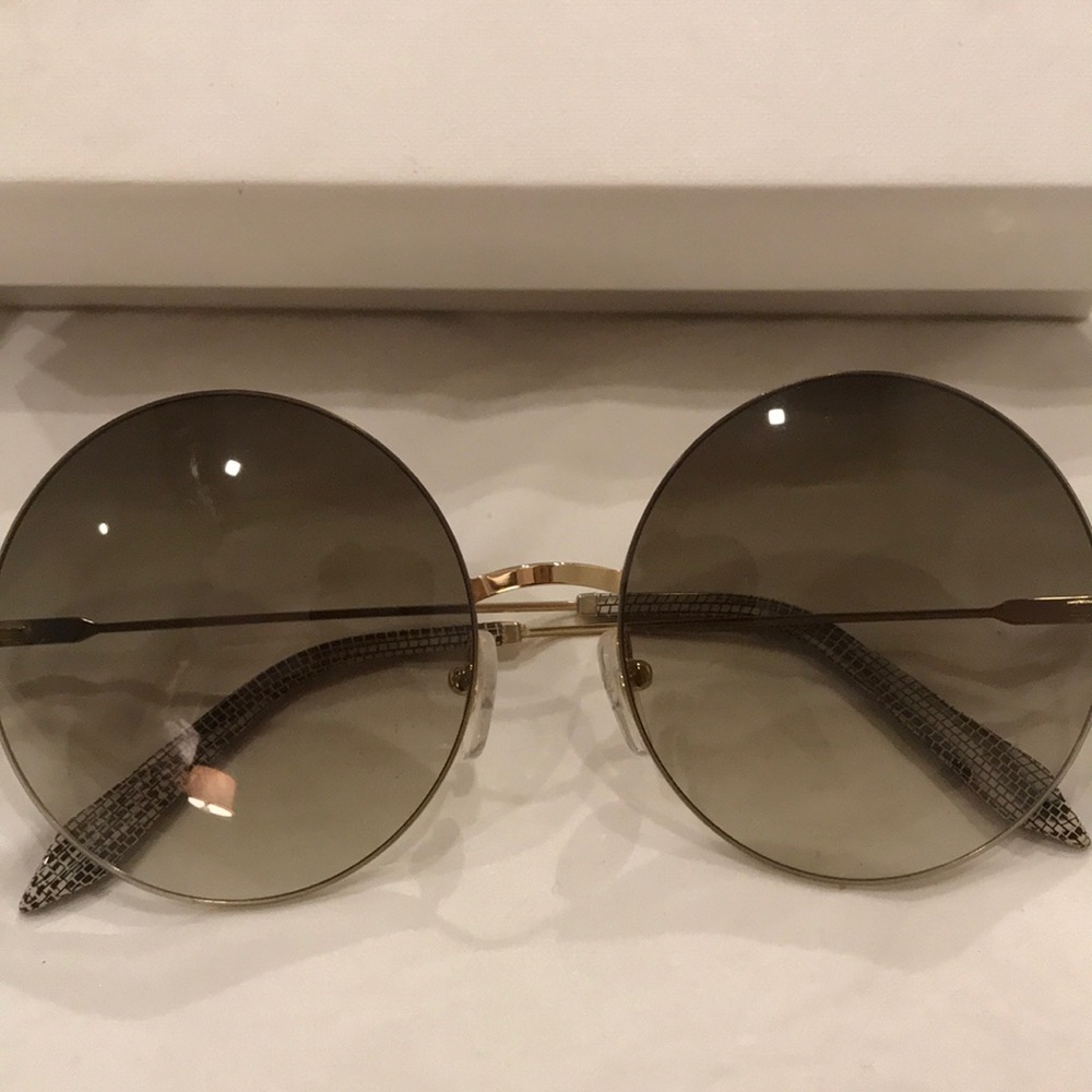 Victoria Beckham Feather Round Sunglasses